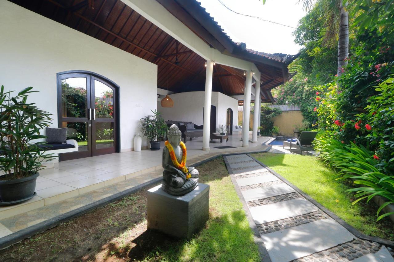 Singgah Villas Seminyak Zewnętrze zdjęcie